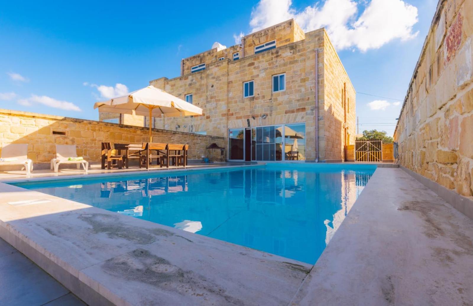 Villa Mercury *